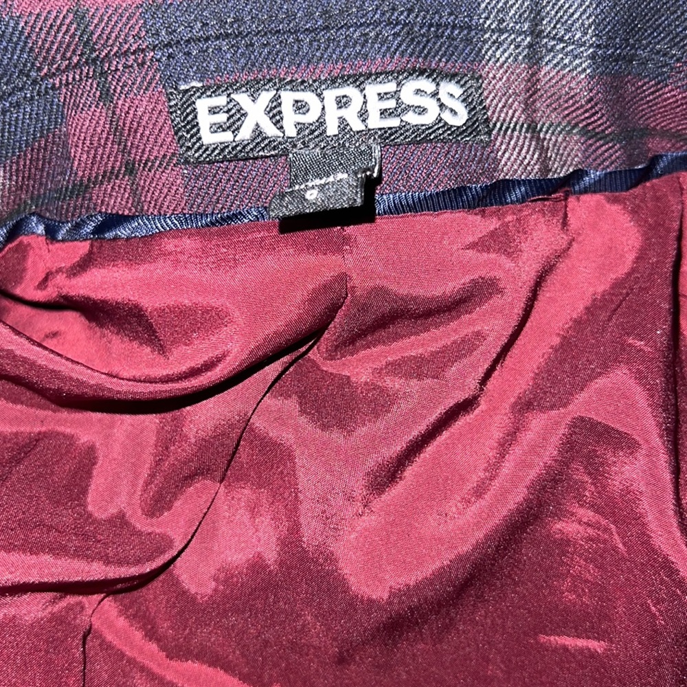 Express - Picture 3 of 3